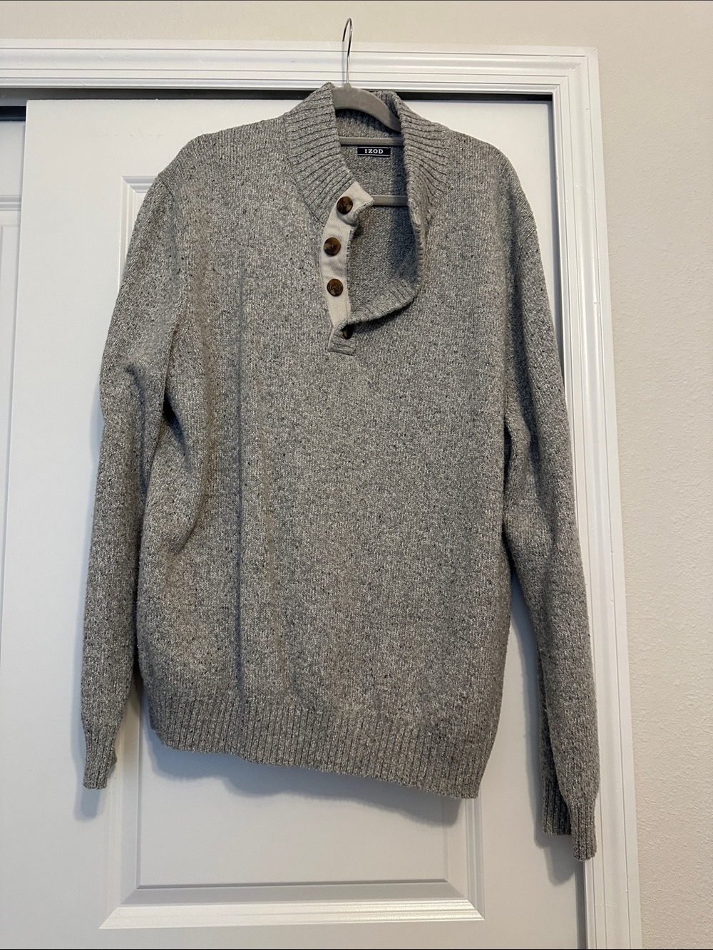 Izod Men’s Light Gray Shawl Collar Zip-Up Look Sweater